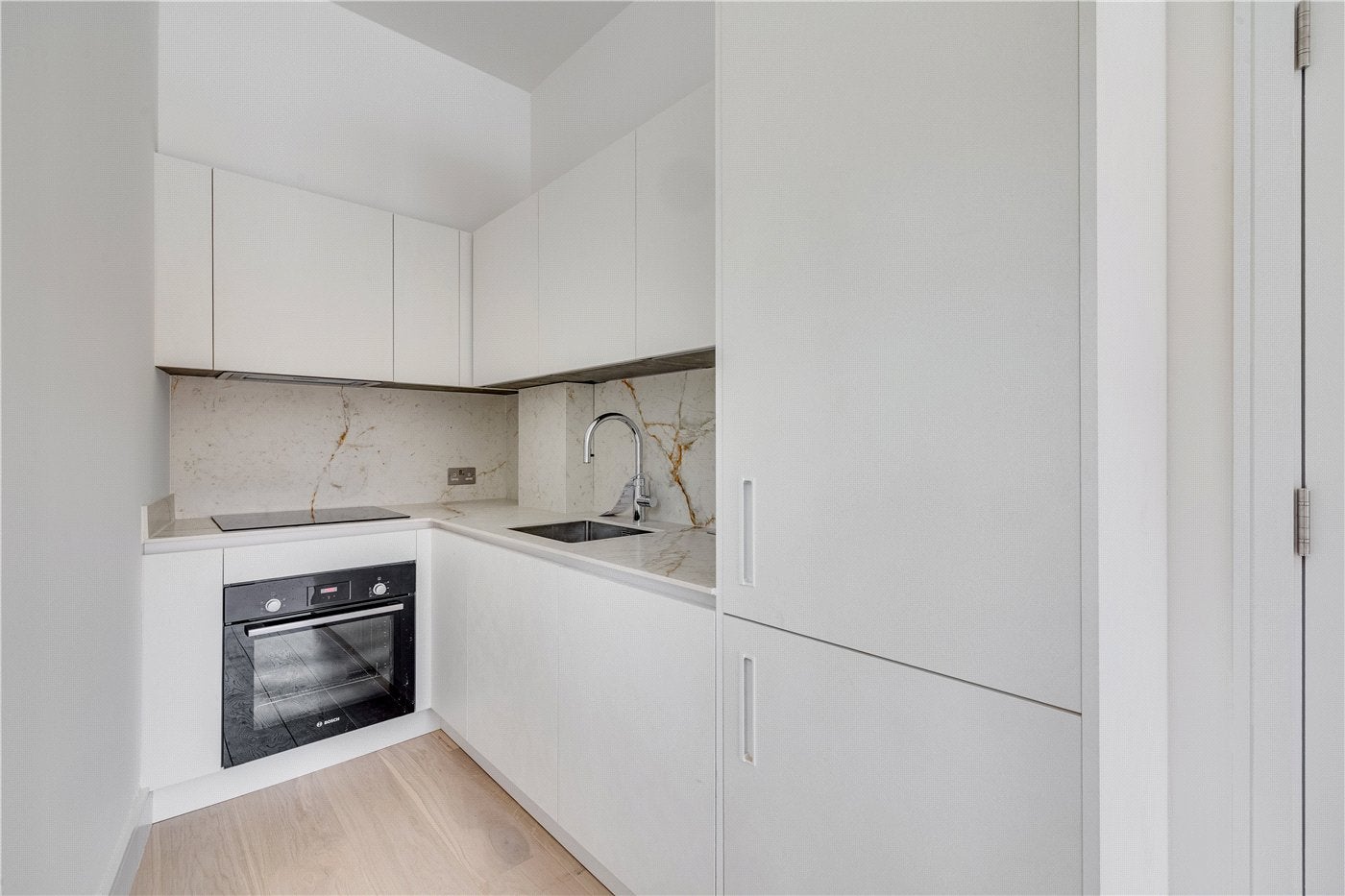 Flat Ongar Road in Greater London