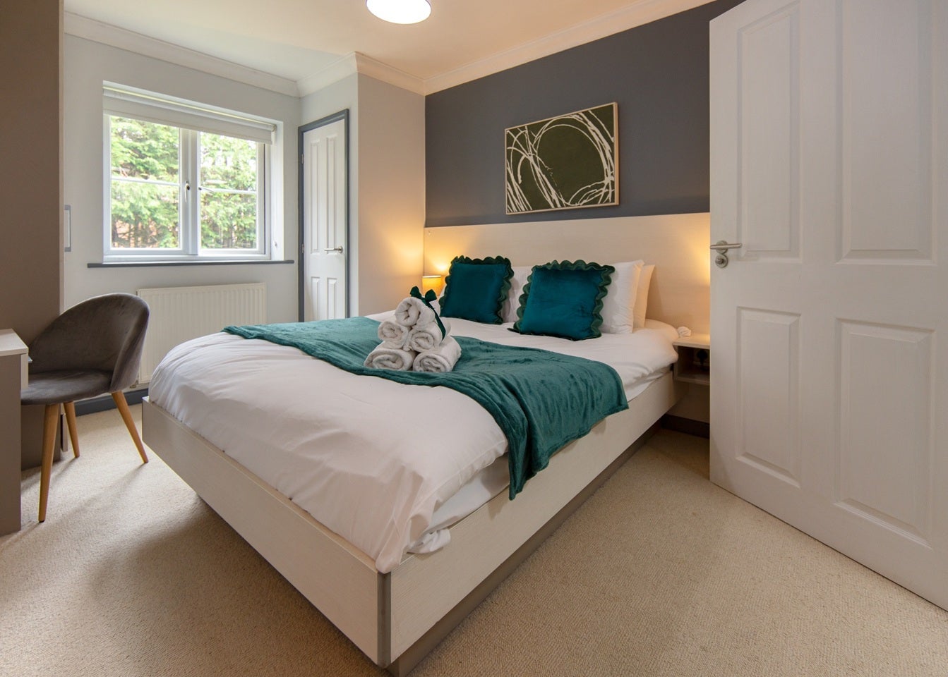 Flat Bassett Avenue in Southampton