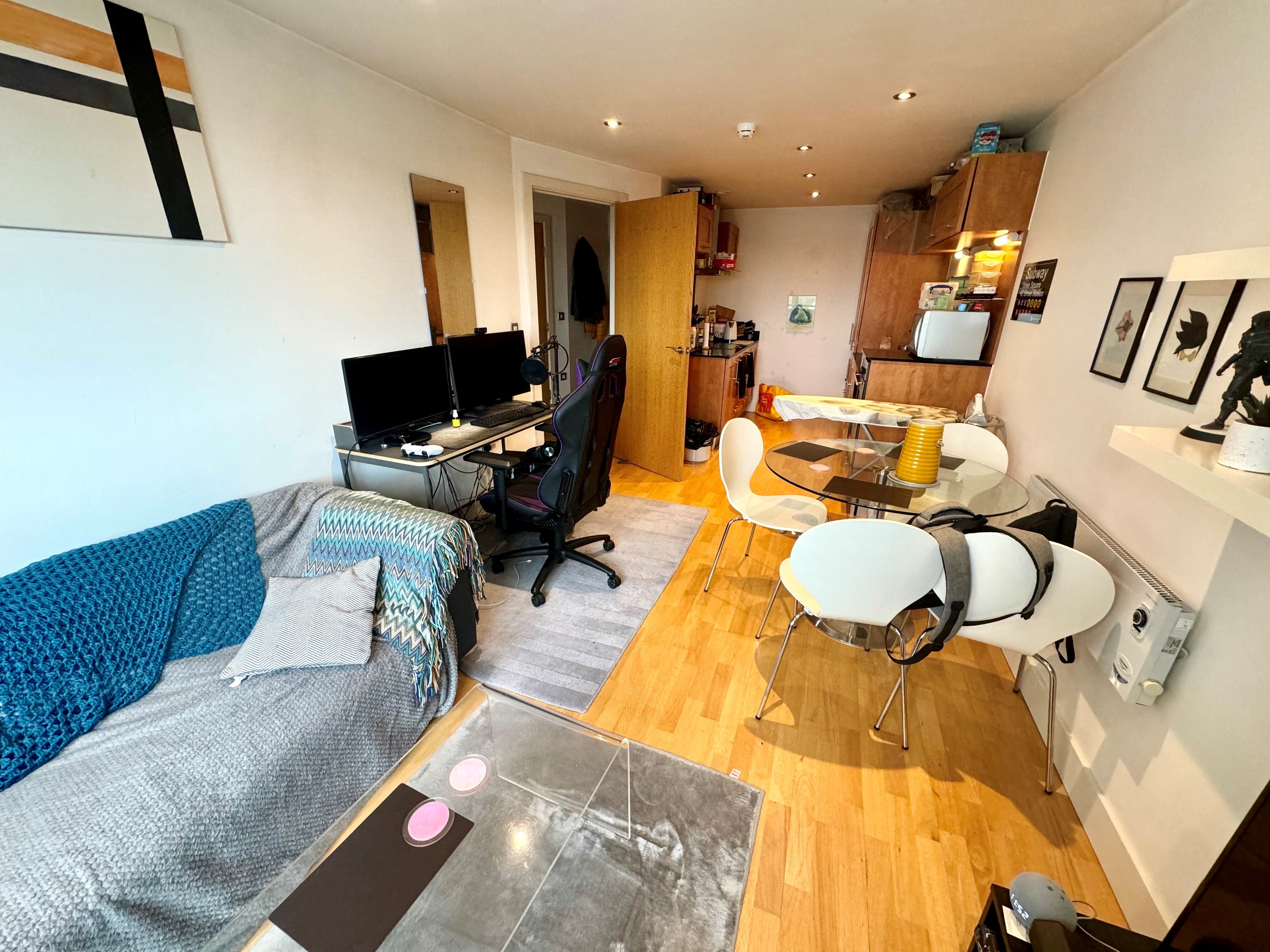 Flat Chadwick Street in Leeds