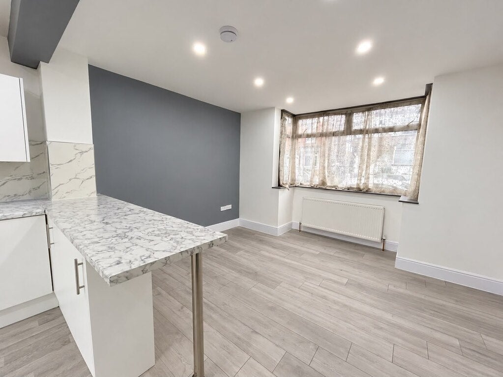 House Fenwick Close in Coventry