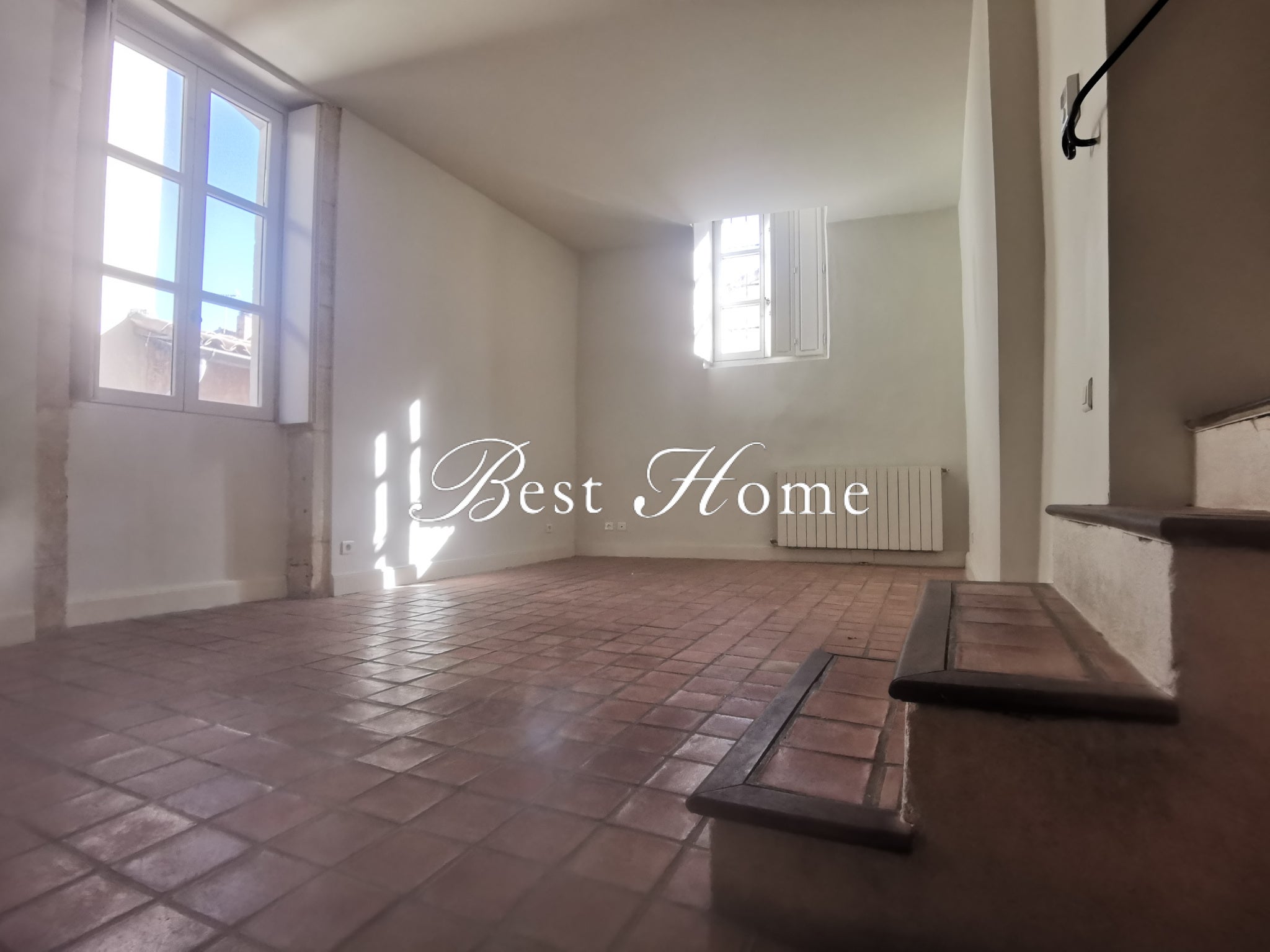Appartement Place Bellecroix à Nîmes