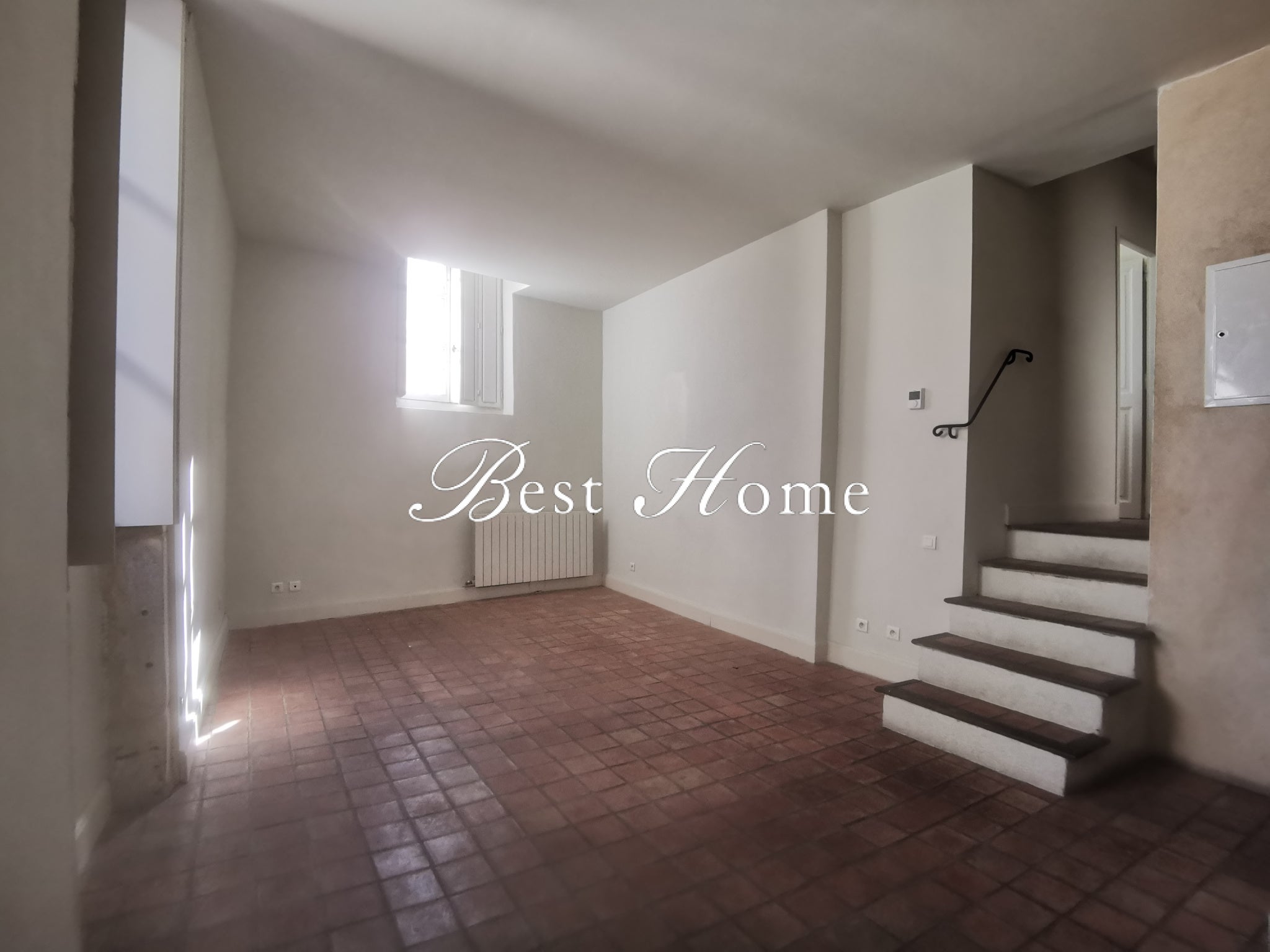 Appartement Place Bellecroix à Nîmes