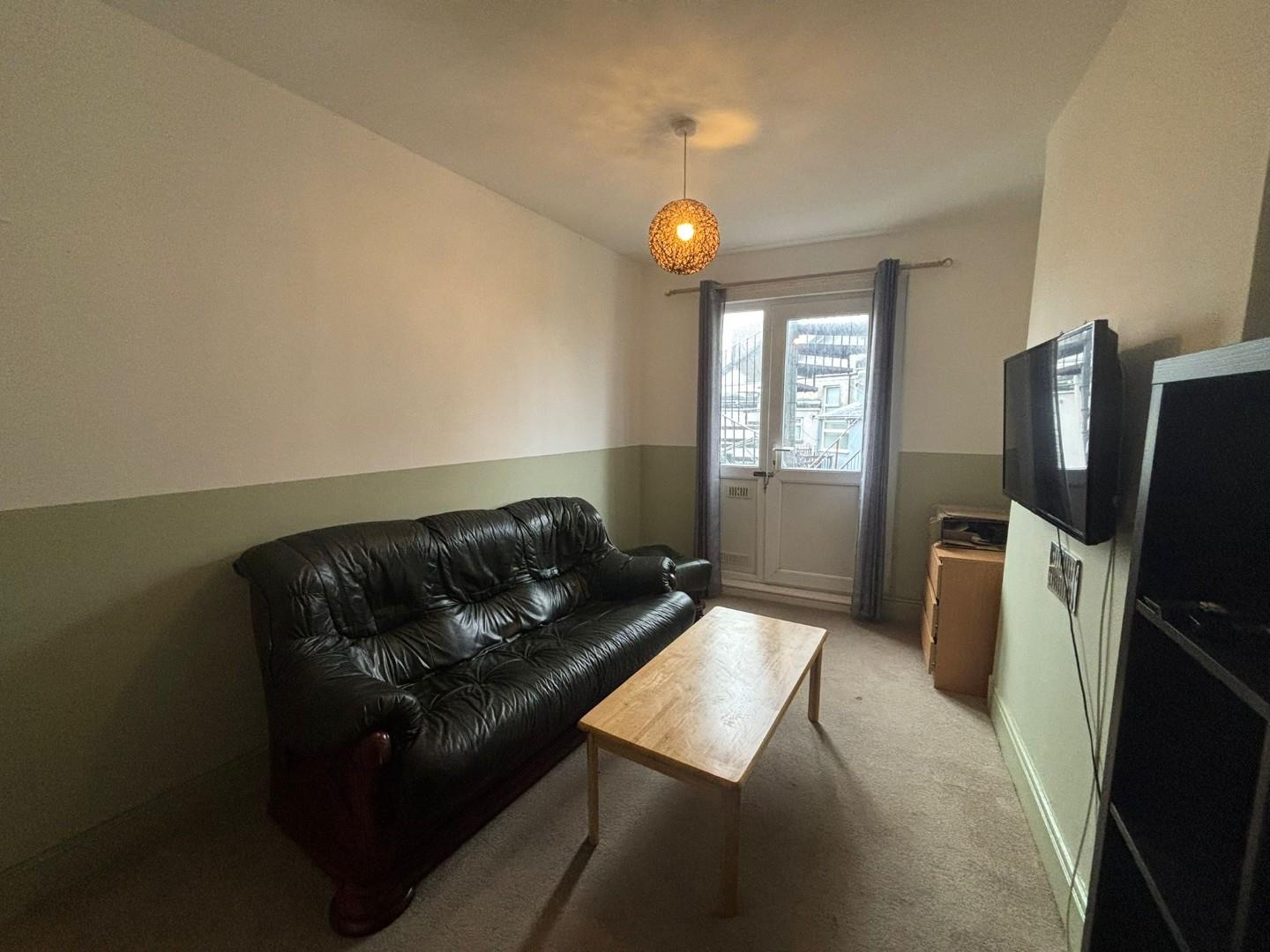 Room North Hill in Plymouth
