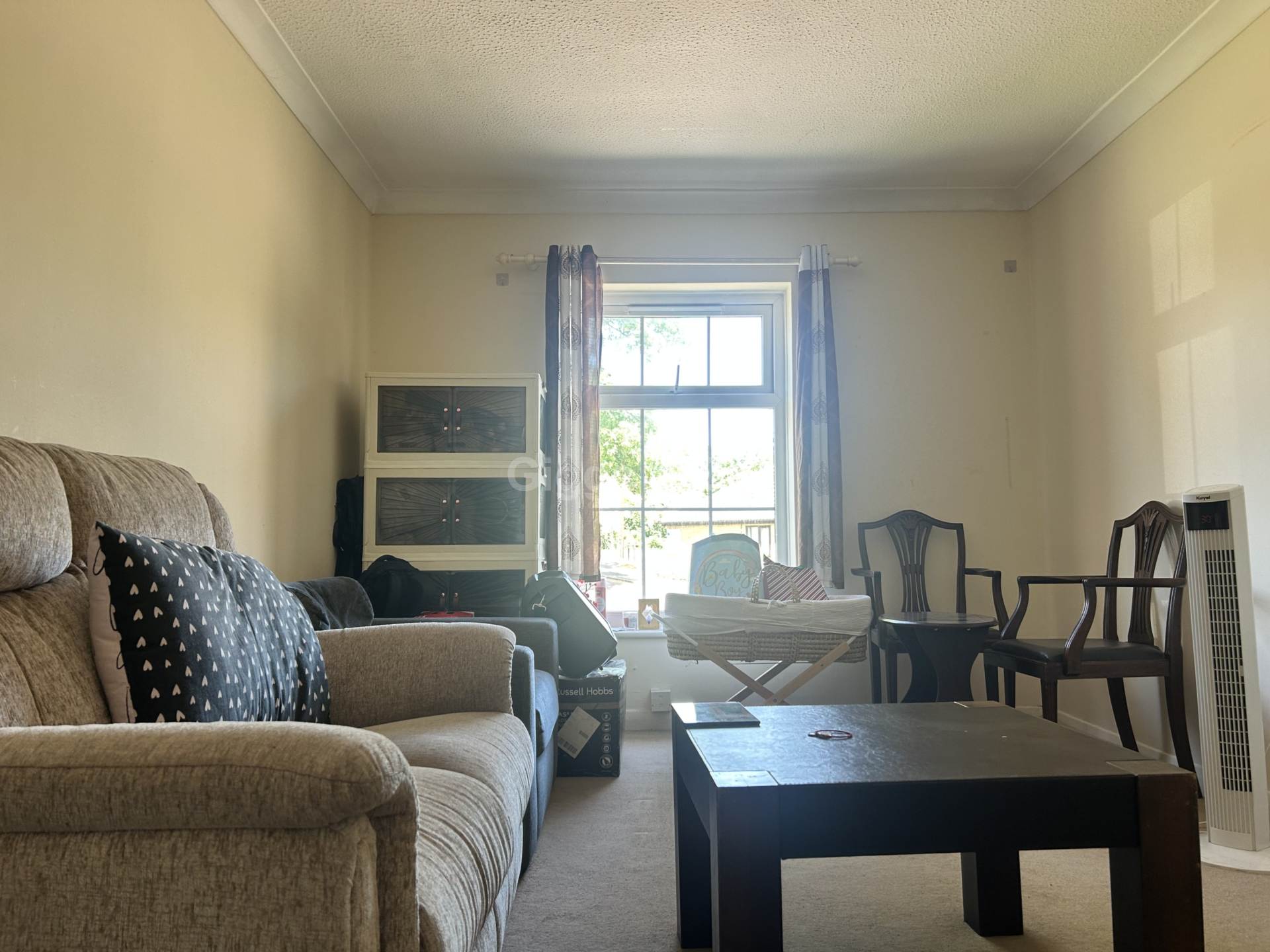 Flat Linclare Place in Huntingdonshire