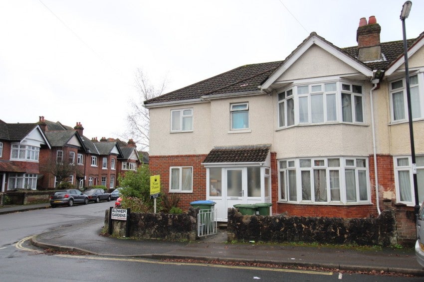 Flat Welbeck Avenue in Southampton