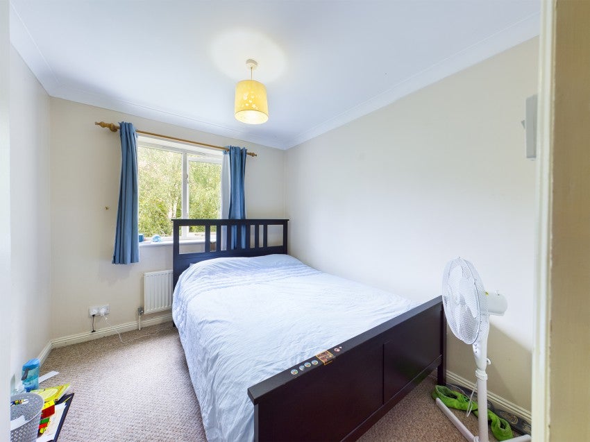 Flat Chamberlain Way in Greater London