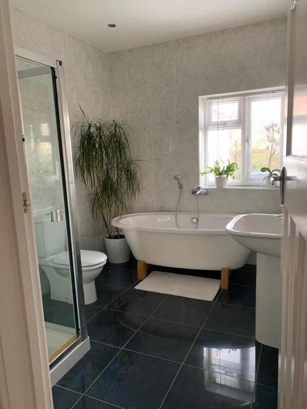 Room Middle Drive in Ponteland