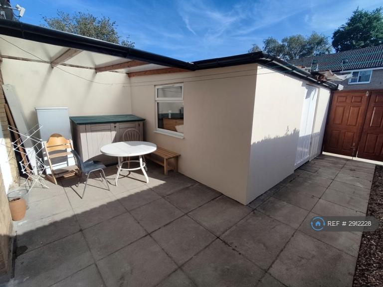 House Harefield Road in Northampton