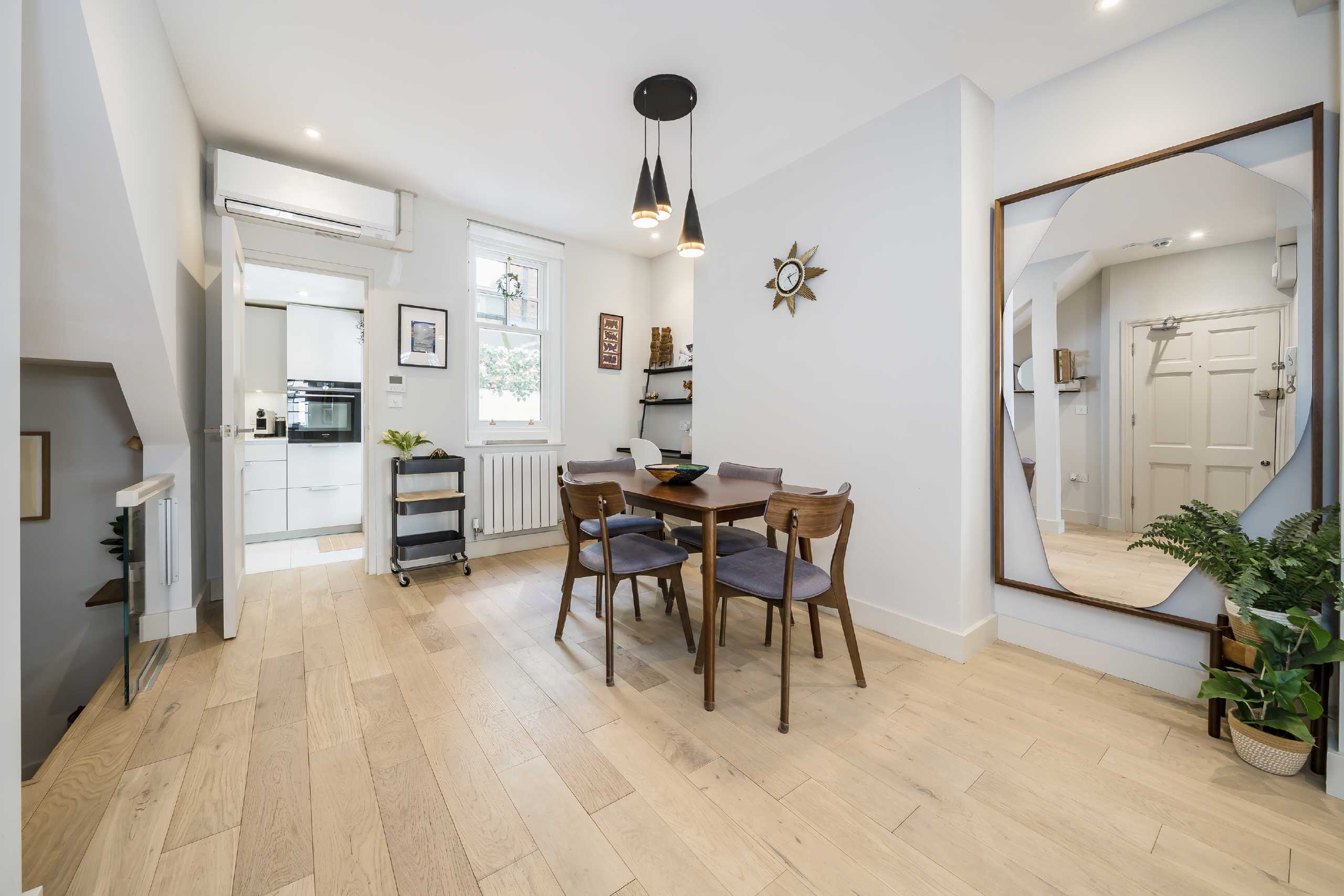 Flat Bulstrode Street in City of Westminster