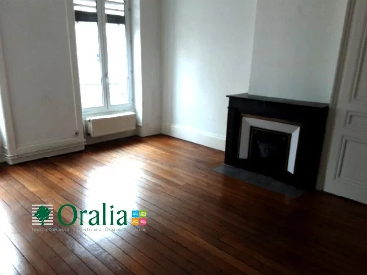 Flat Place Jules Guesde in Lyon