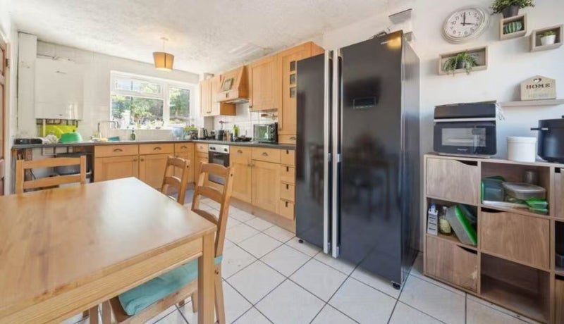 Room Hands Walk in Greater London