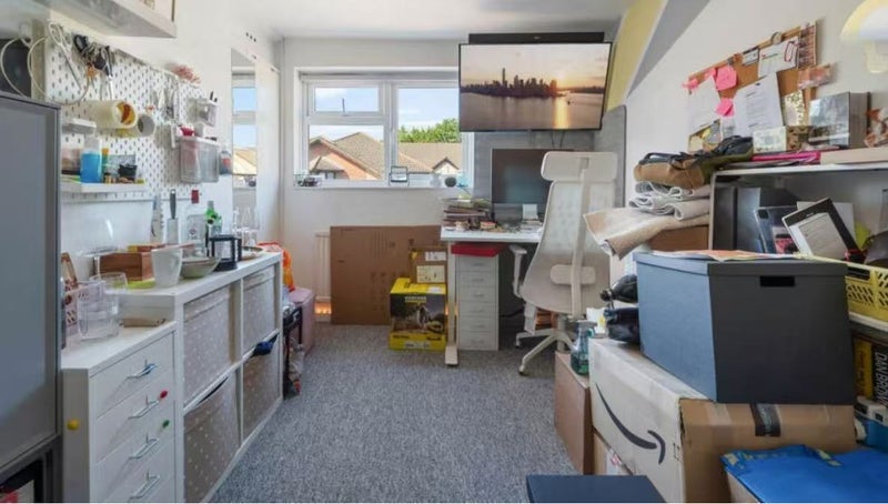 Room Hands Walk in Greater London