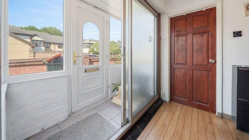 Room Hands Walk in Greater London