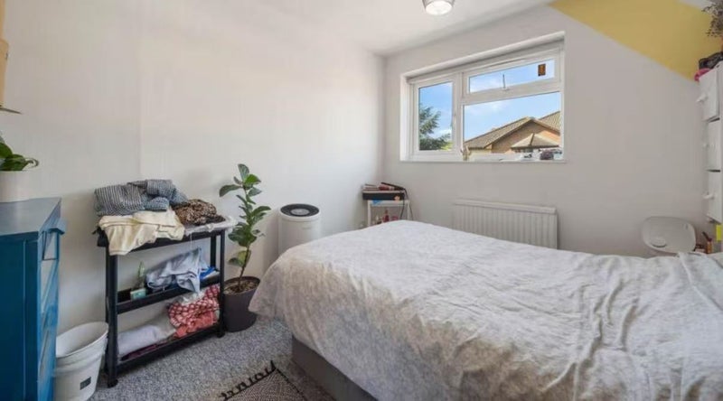 Room Hands Walk in Greater London