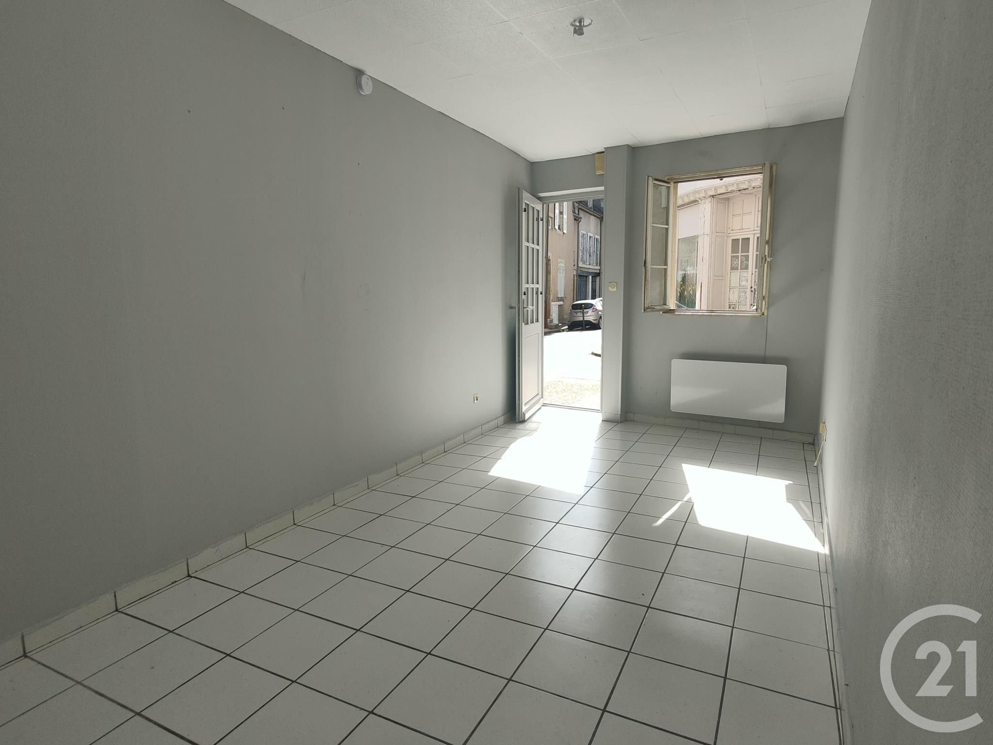 Flat Bd Pierre De Coubertin in Nevers