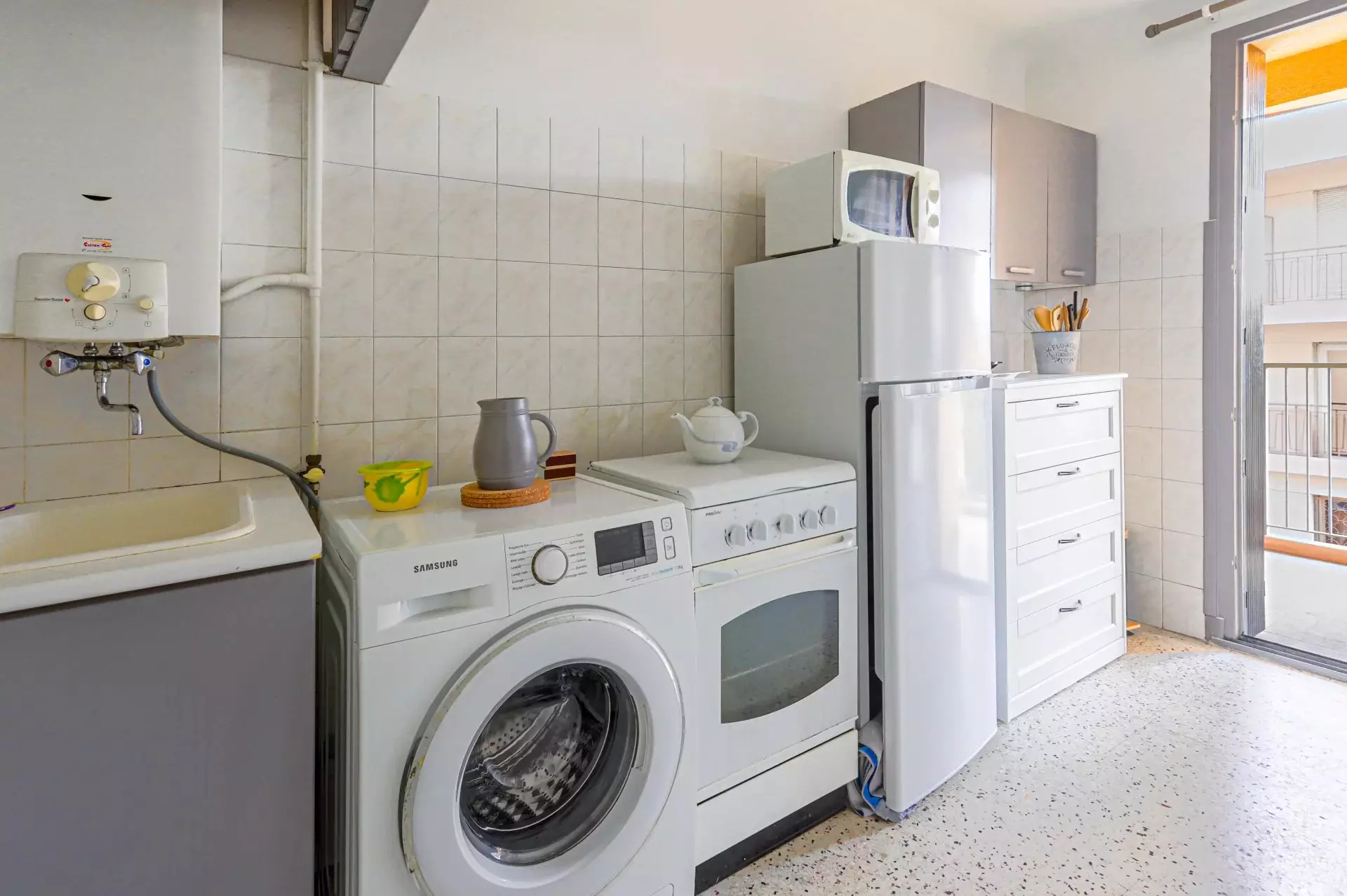 Flat Avenue Lorenzi in Nice