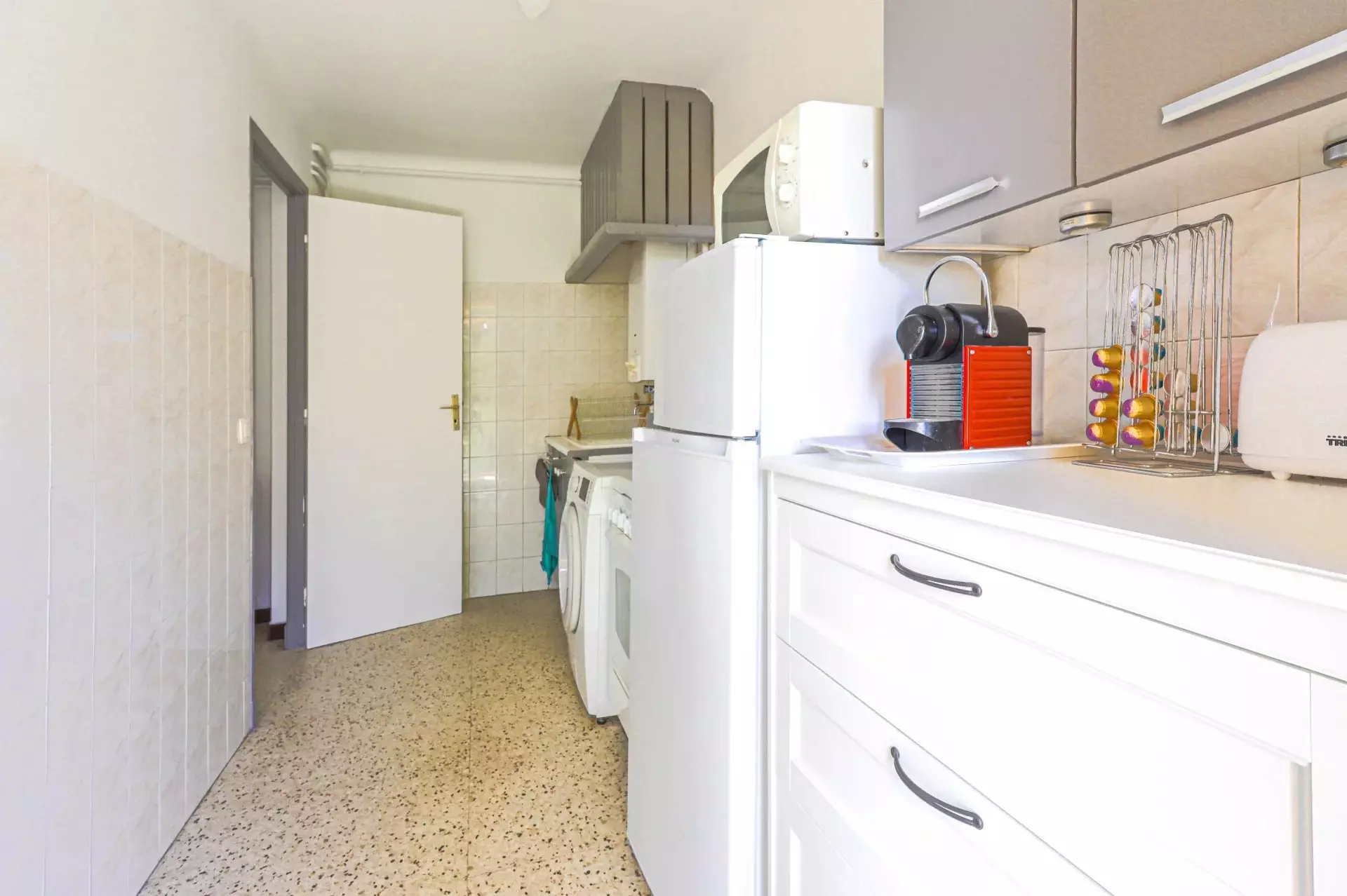 Flat Avenue Lorenzi in Nice