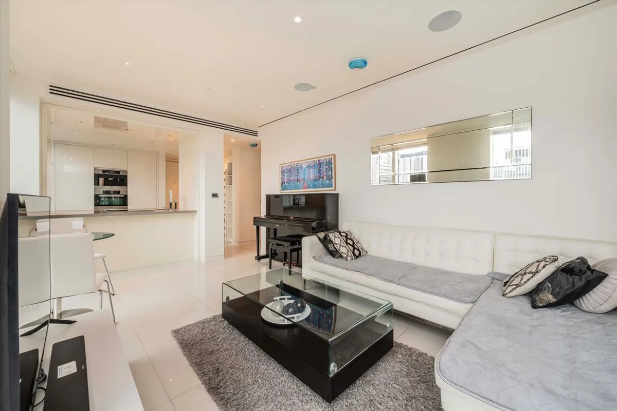 Flat Moor Lane in City of London