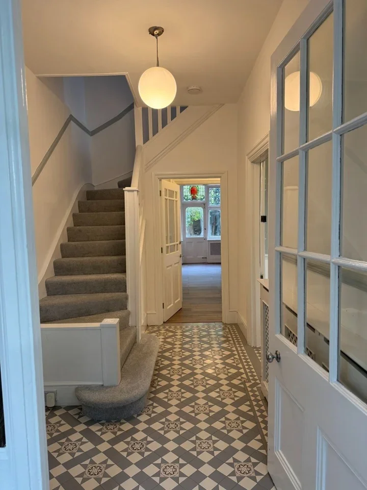 House Christchurch Avenue in Greater London