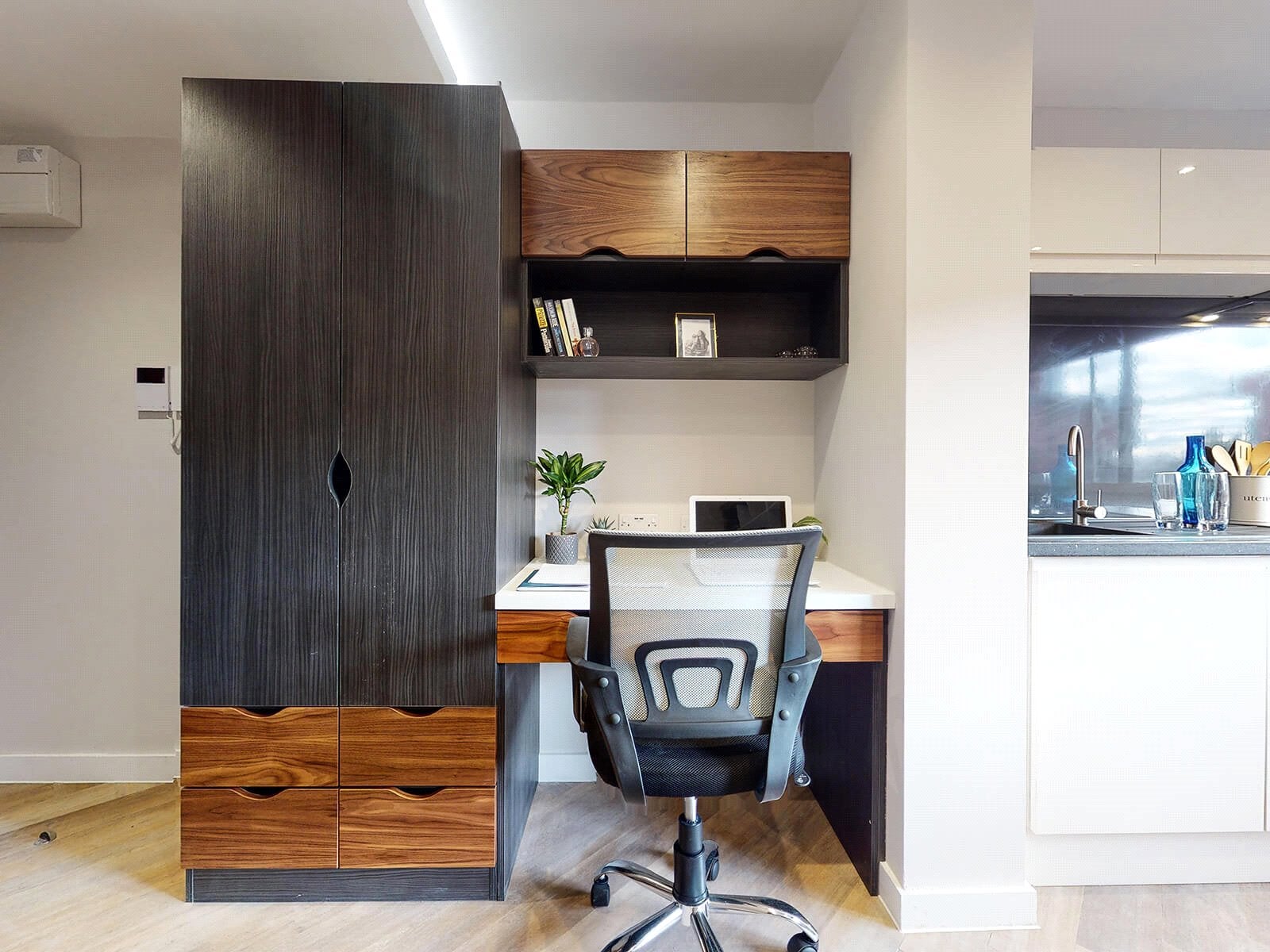 Flat Wade Lane in Leeds