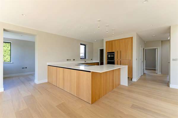 House Sandpiper Close in Ashford