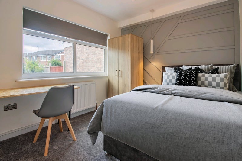 Room Lilac Crescent in Nottingham