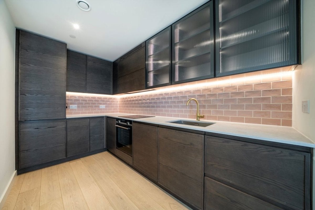 Flat Stroudley Walk in London