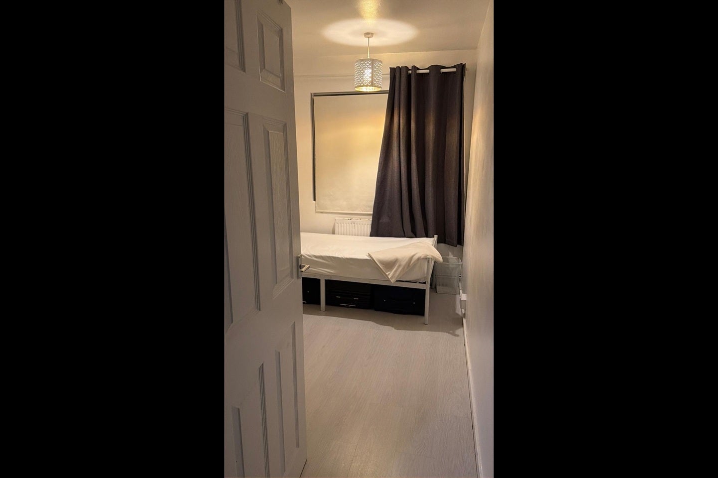 Room Binfield Road in Greater London