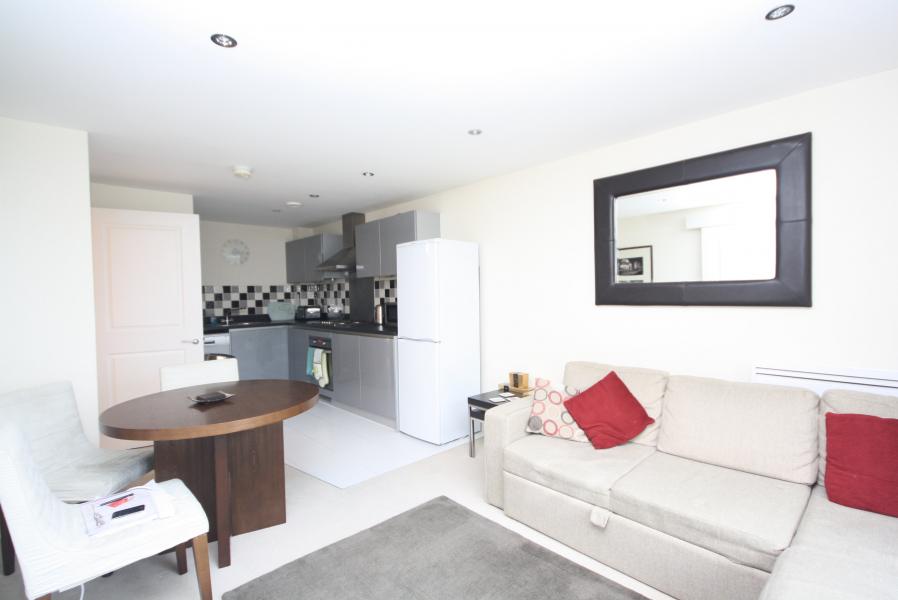 Flat Durnsford Road in Greater London
