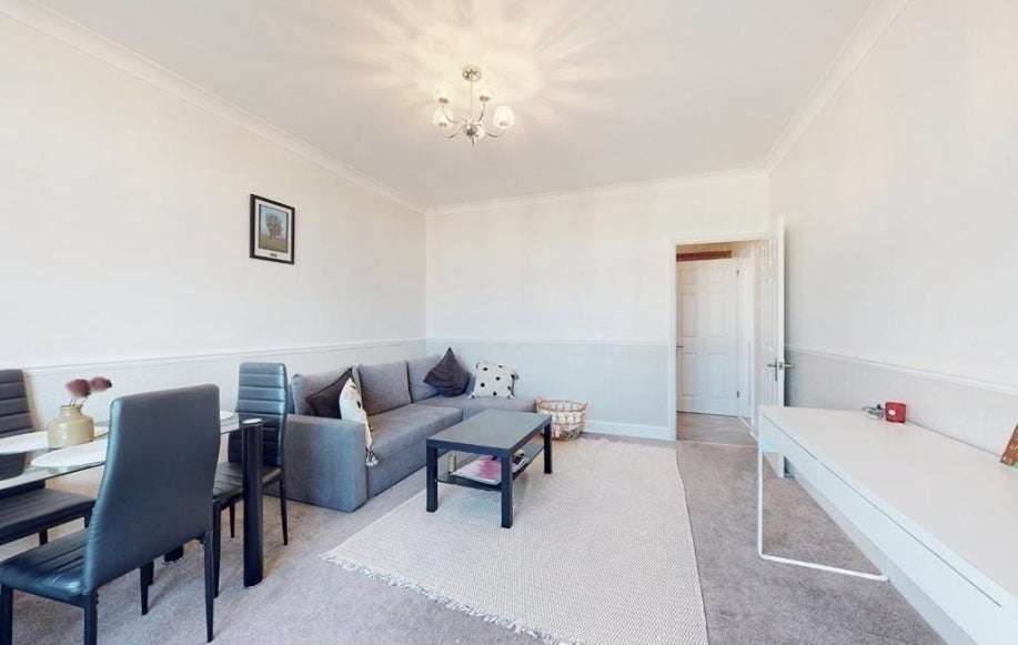 Flat Elgin Avenue in City of Westminster