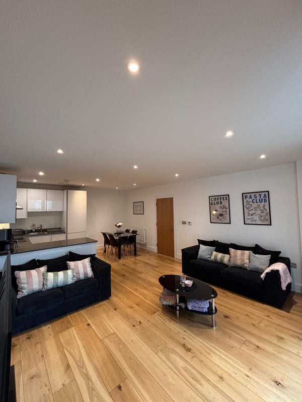 Room Nelson Street in Greater London
