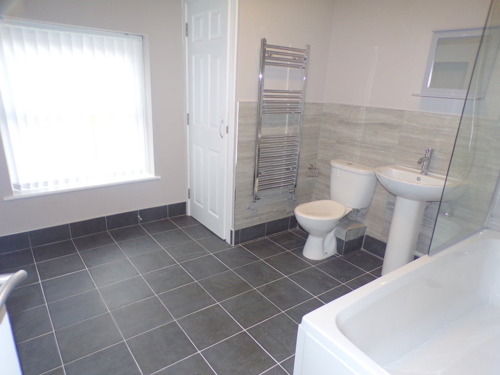 Flat Bebington Road in Birkenhead