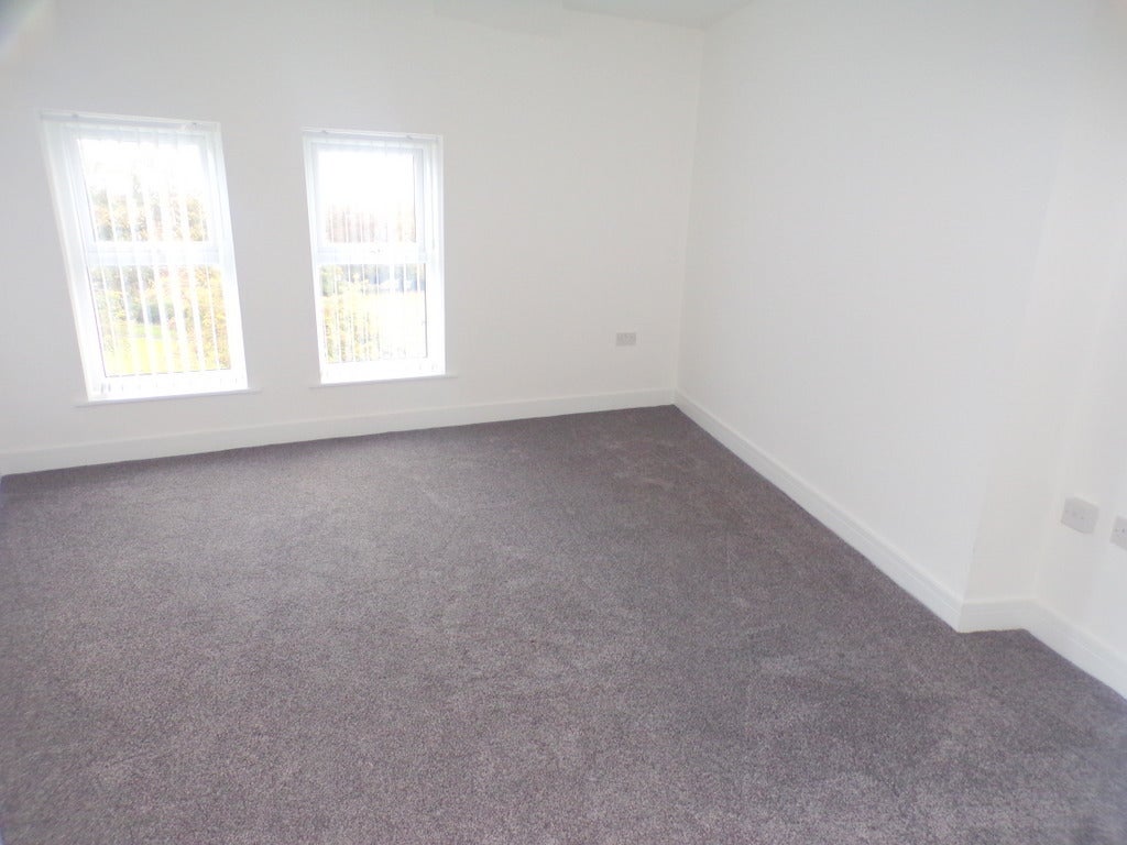 Flat Bebington Road in Birkenhead