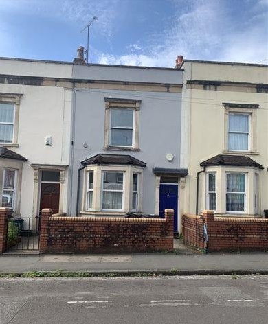 Flat Saint Nicholas Road in Bristol