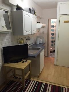 Flat Sheldrick Close in Greater London