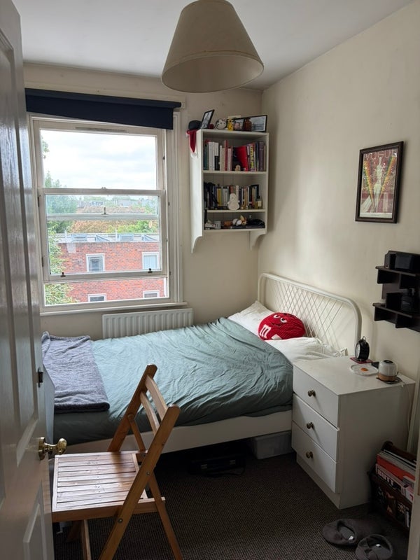 Room Fernhead Road in City of Westminster