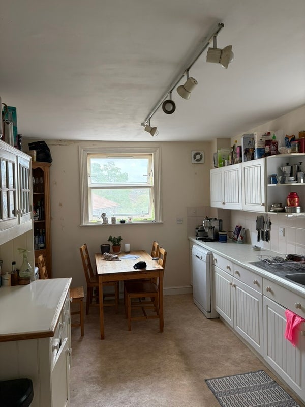 Room Fernhead Road in City of Westminster