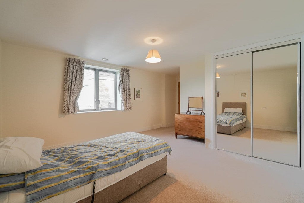 Flat Saint Georges Road in Cheltenham