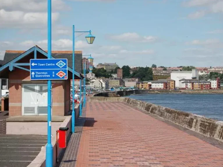Flat Adam Smith Close in Kirkcaldy
