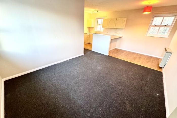 Flat Stonebridge Close in Dawley