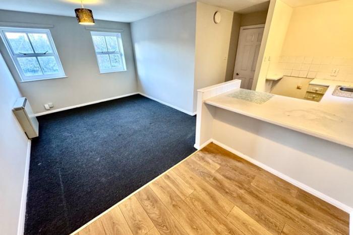 Flat Stonebridge Close in Dawley