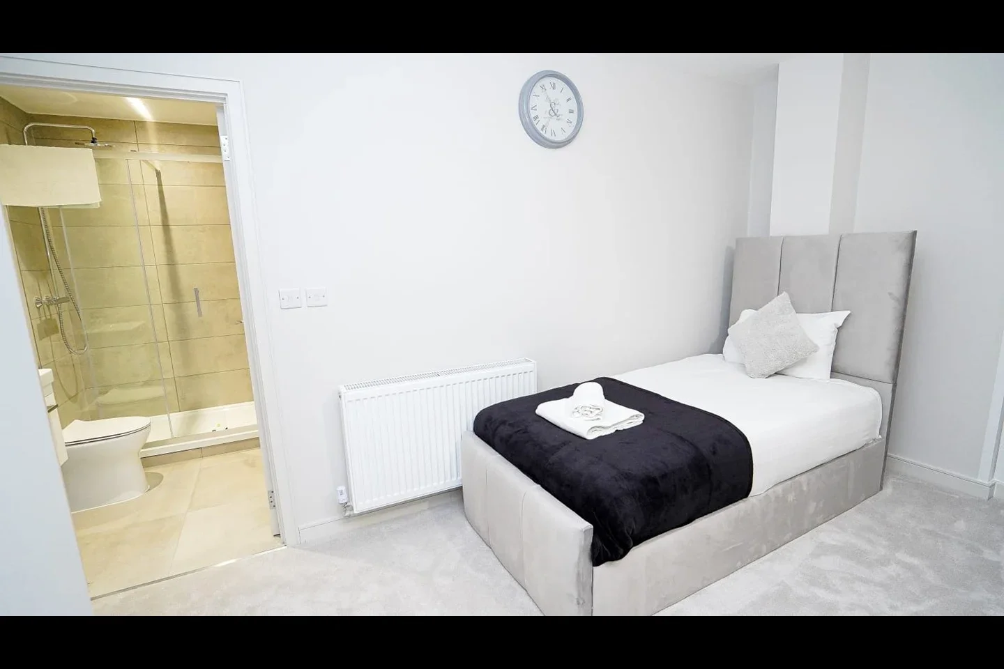 Flat Galvin Road in Slough