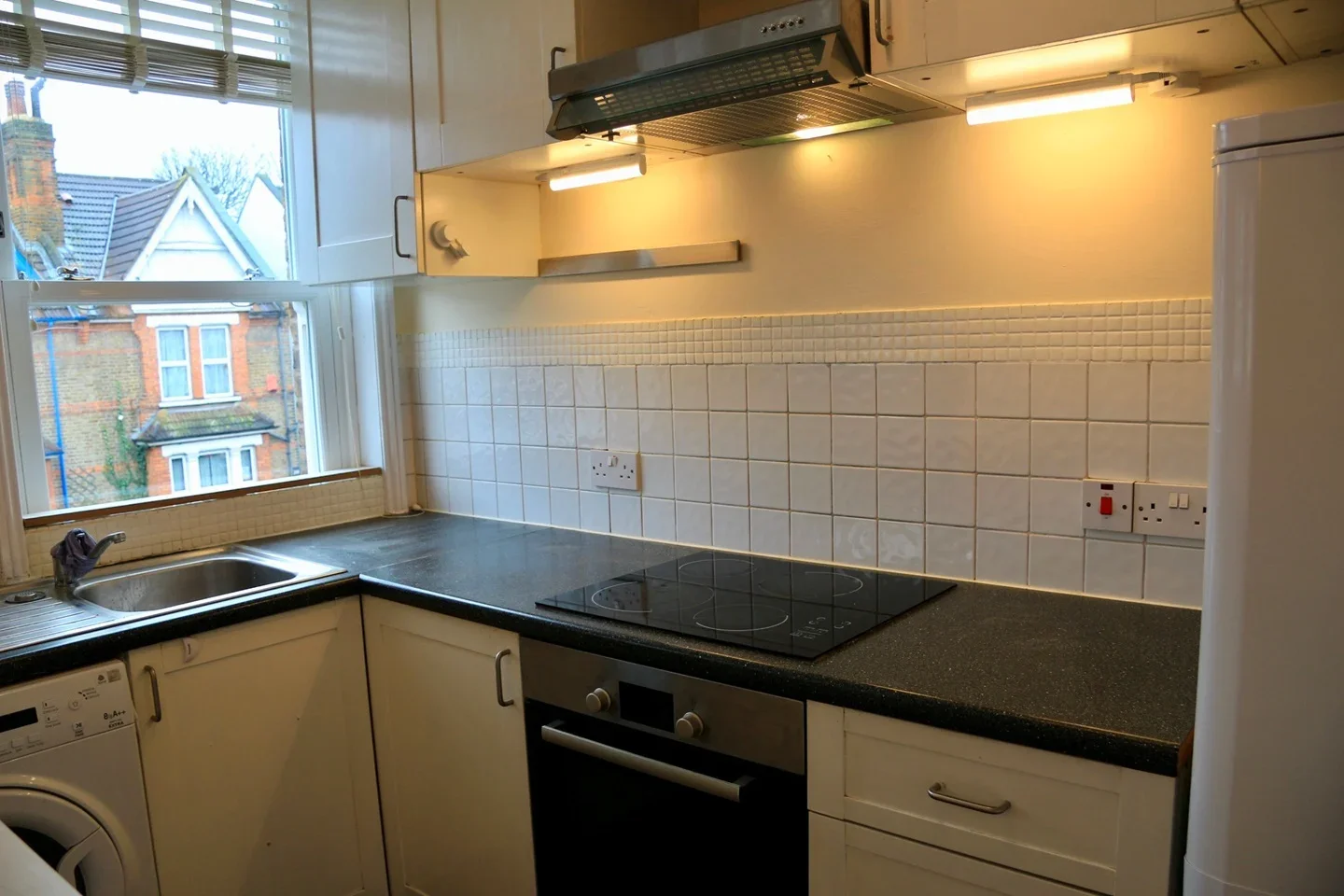 Flat Broughton Road in Greater London