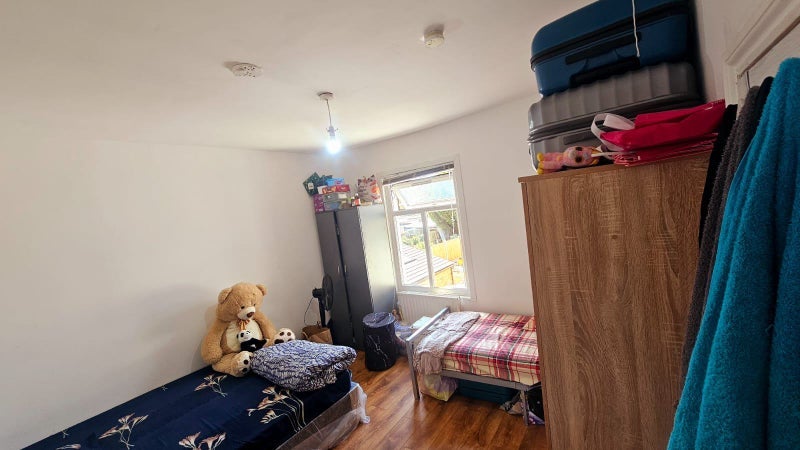 Room Disraeli Road in Greater London