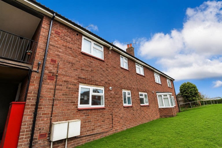 Flat Mill Crescent in Stratford-on-Avon