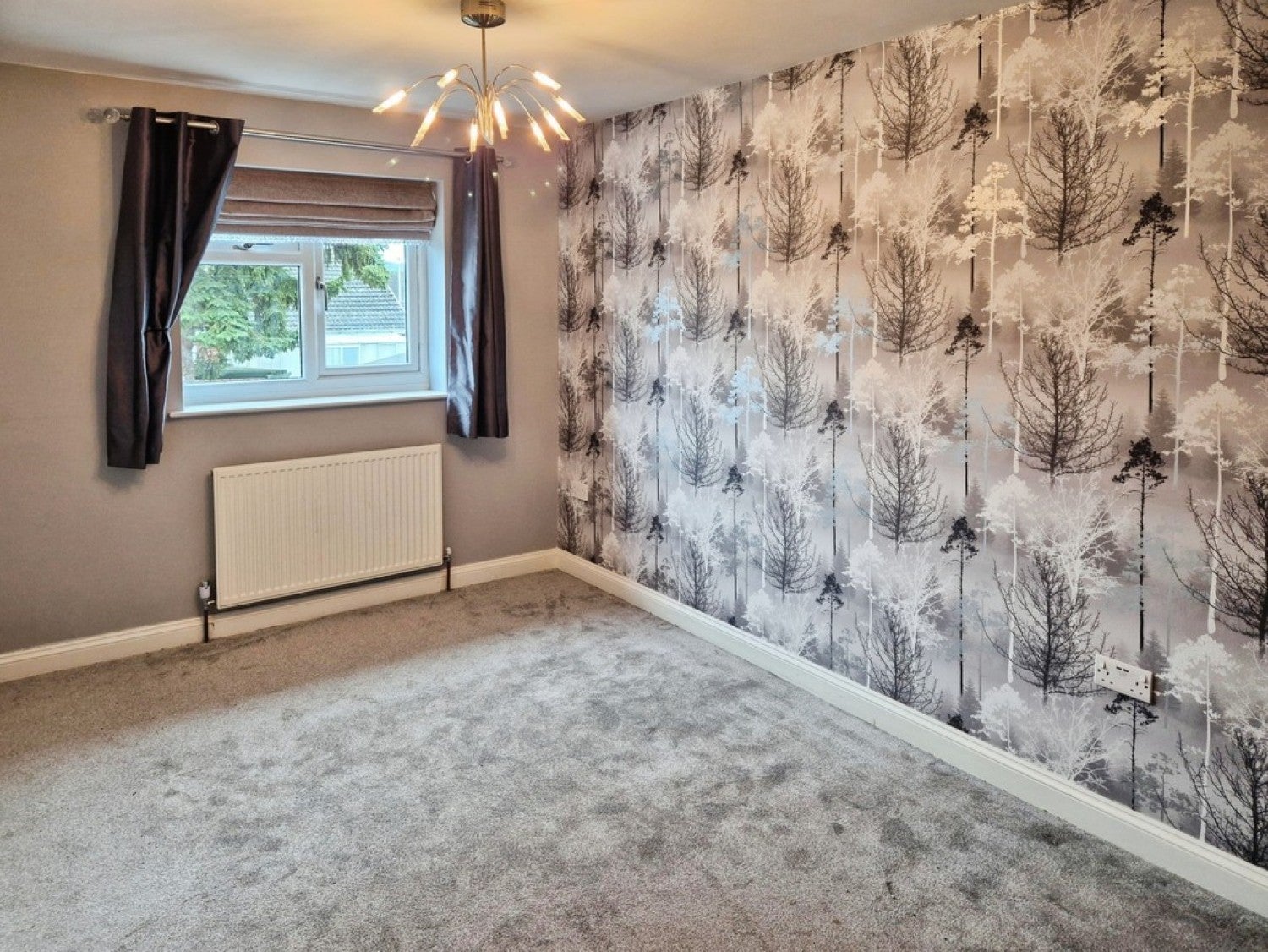 House Hazel Close in Gloucester