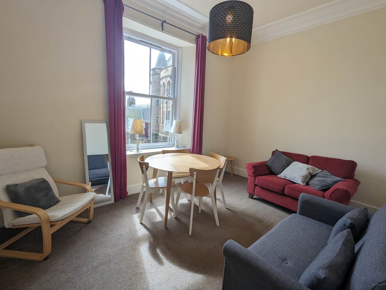 Flat Perth Road in Dundee