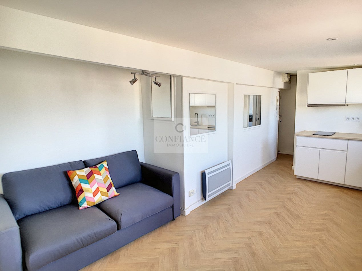 Flat Rue Paradis in Nice