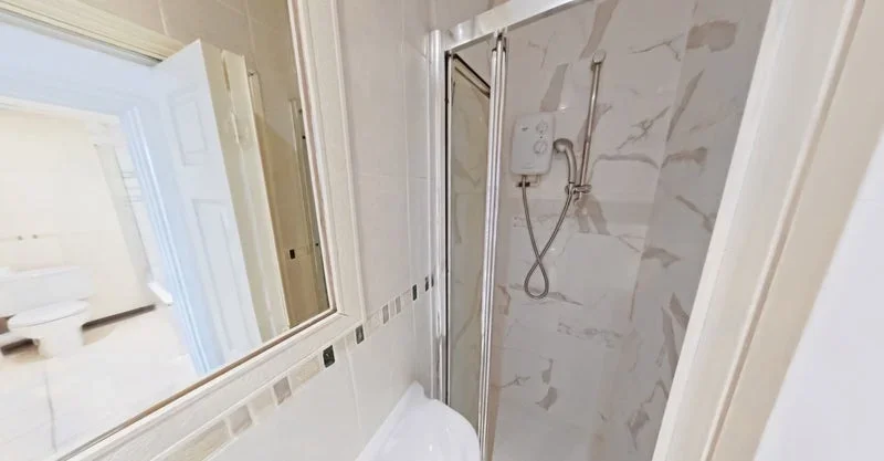 Room Stockwell Road in Greater London