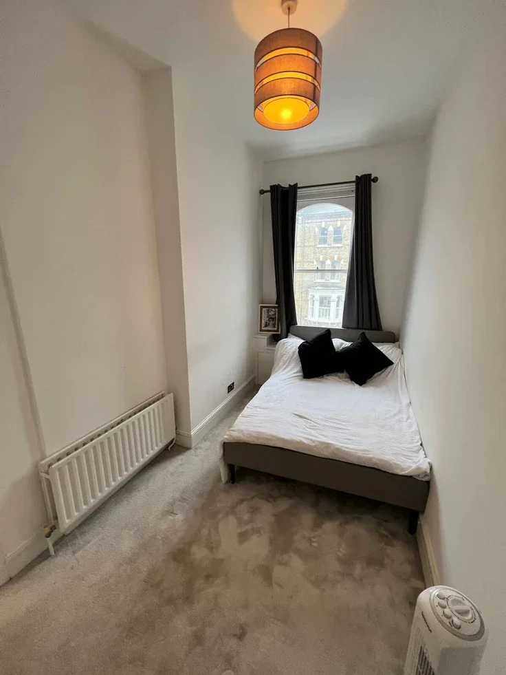 Flat Edith Road in Greater London